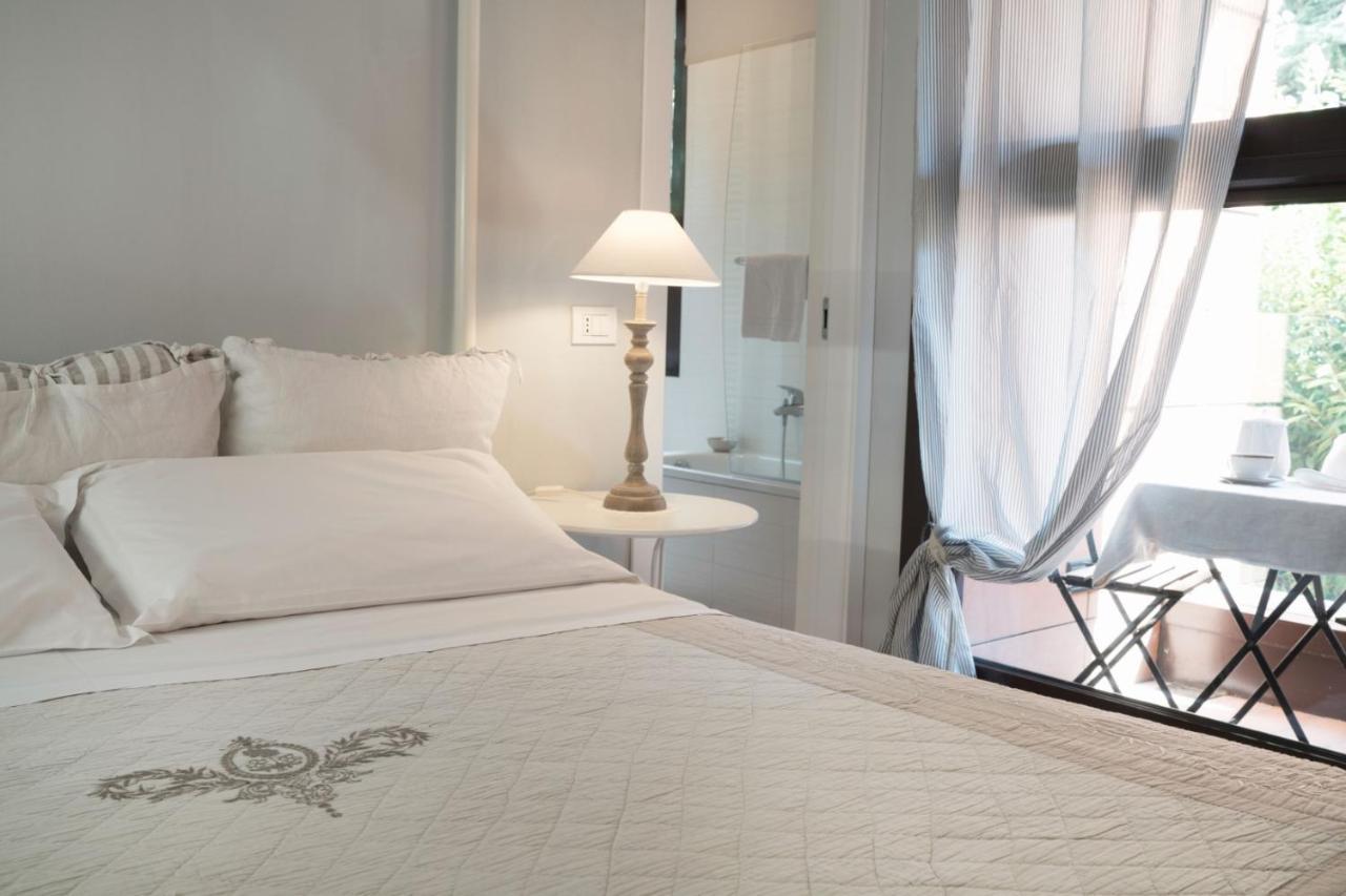 Отель Bed In Bo Saragozza Болонья Экстерьер фото